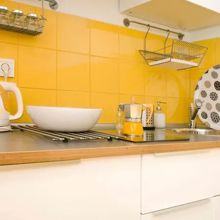 Modern Four Bedroom In Palace District Appartement