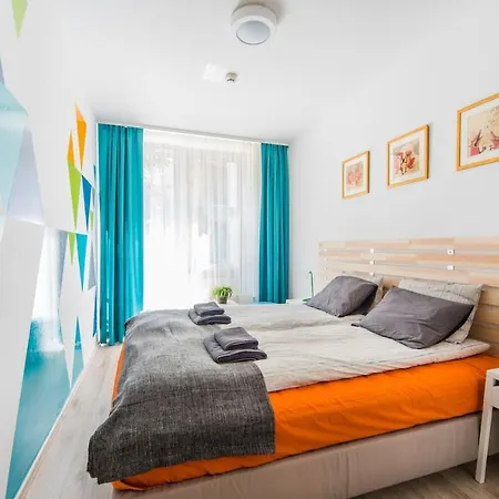 Modern Four Bedroom In Palace District ブダペスト