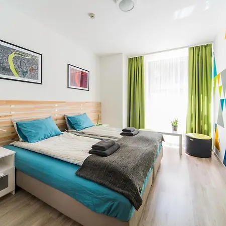 Modern Four Bedroom In Palace District * Budapesta