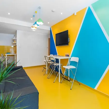 Modern Four Bedroom In Palace District ブダペスト