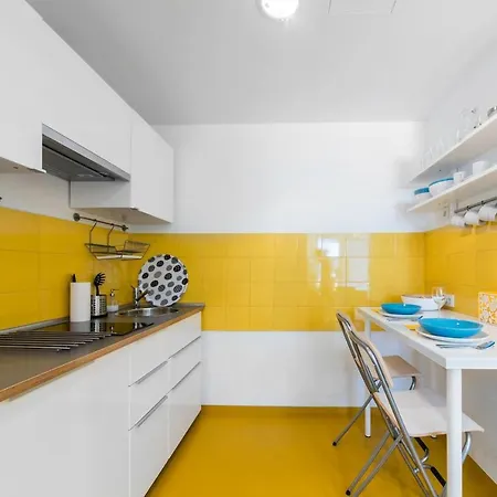 Modern Four Bedroom In Palace District アパート *