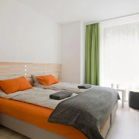 Modern Four Bedroom In Palace District 부다페스트