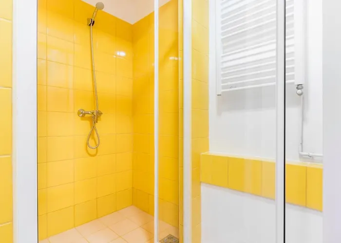 Modern Four Bedroom In Palace District Budapest