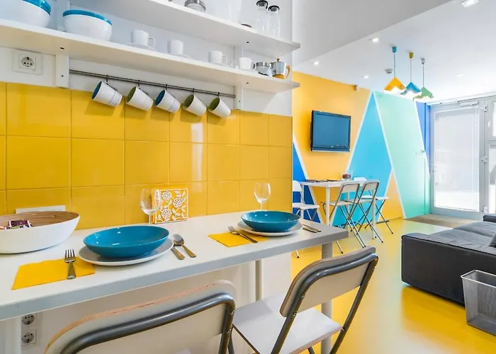 Modern Four Bedroom In Palace District Budapest