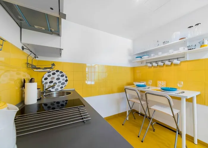 Appartement Modern Four Bedroom In Palace District