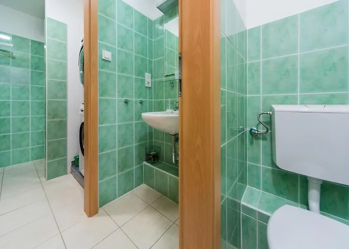 Appartement Modern Four Bedroom In Palace District