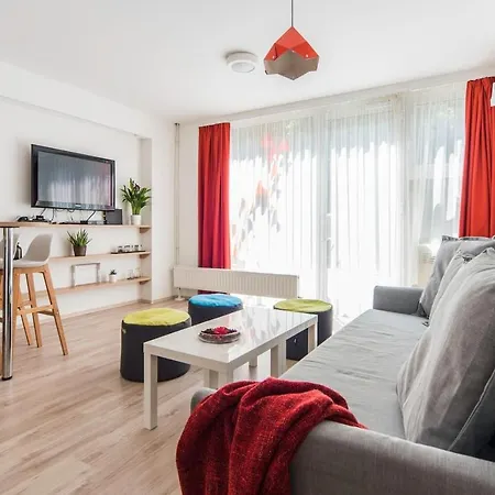 Modern Four Bedroom In Palace District Budapeste