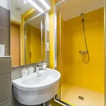 Modern Four Bedroom In Palace District Lägenhet