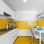Modern Four Bedroom In Palace District Lägenhet *